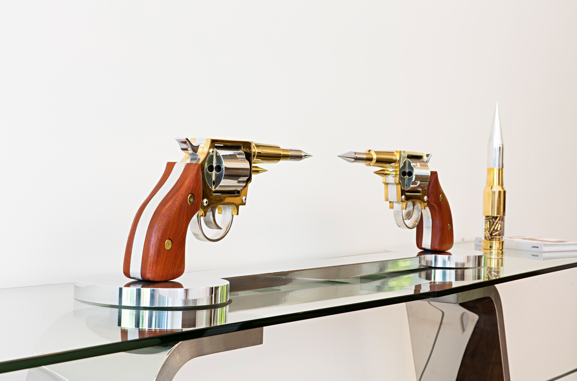 Gale Hart Chrome Sculptures – 924 Bel Air Rd, Los Angeles, CA, USA