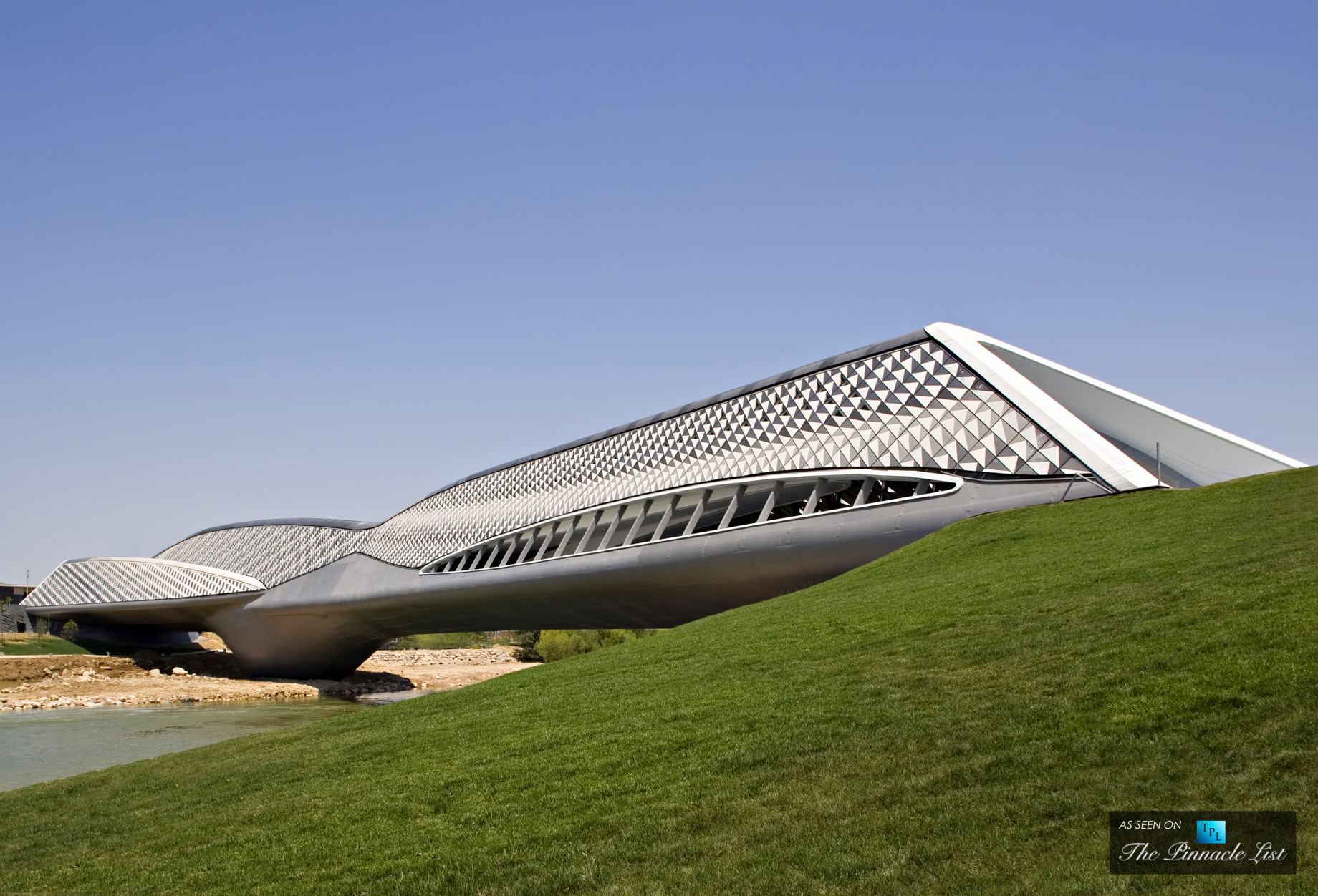 Zaragoza Bridge Pavillion - Zaha Hadid Architects