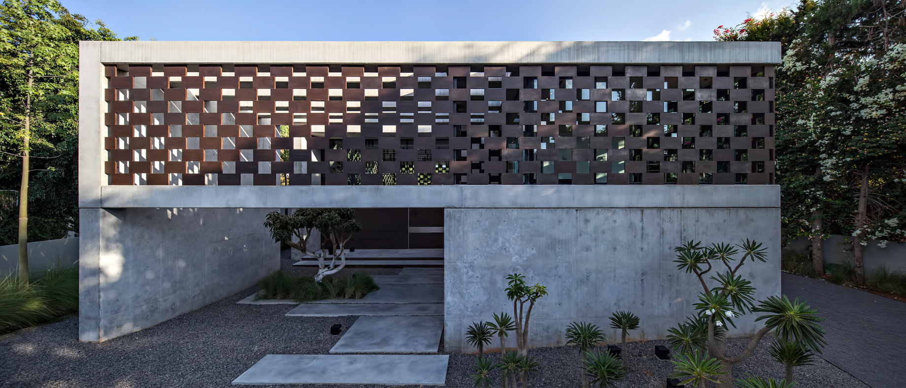 Corten House Luxury Residence – Savyon, Tel Aviv, Israel