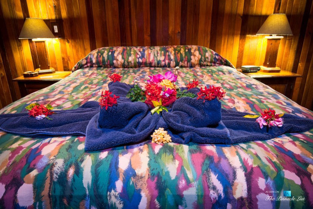 Tambor Tropical Beach Resort - Tambor, Puntarenas, Costa Rica - Suite Bed