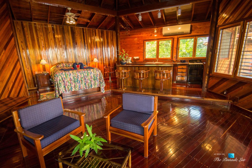 Tambor Tropical Beach Resort - Tambor, Puntarenas, Costa Rica - Suite Bed and Bar