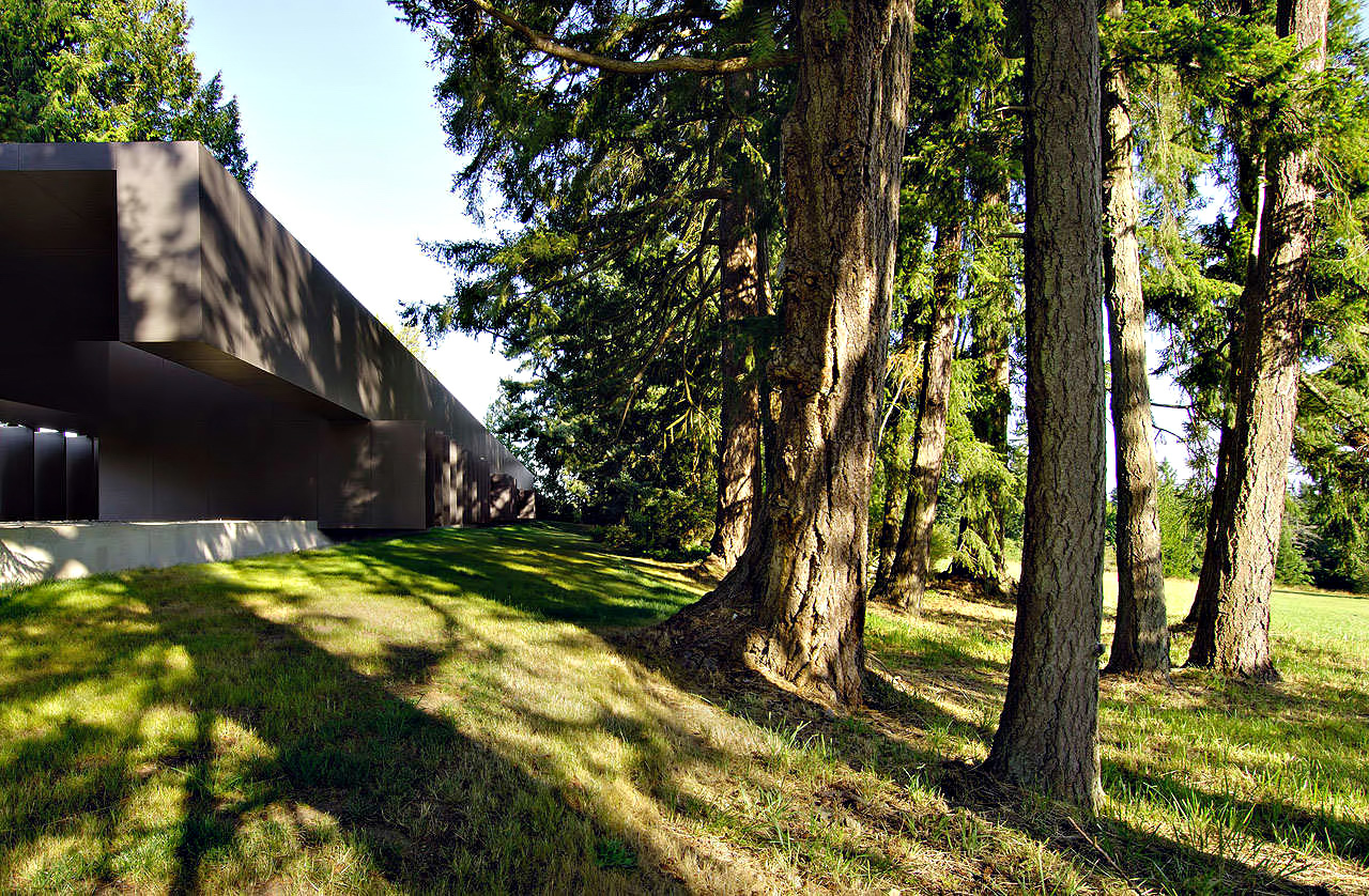 Linear House – Fernwood Rd, Salt Spring Island, BC, Canada