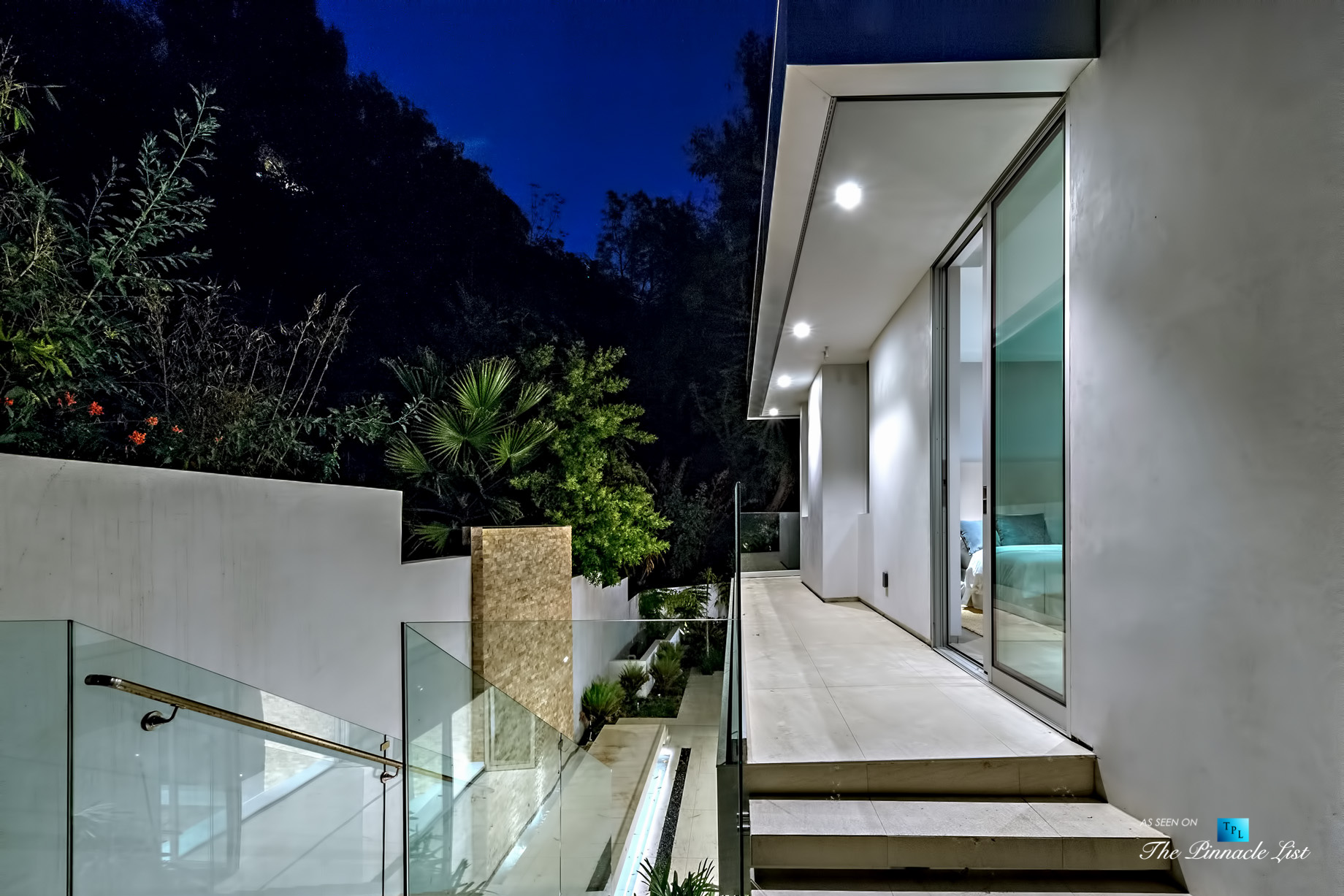 9311 Readcrest Dr, Beverly Hills, CA, USA