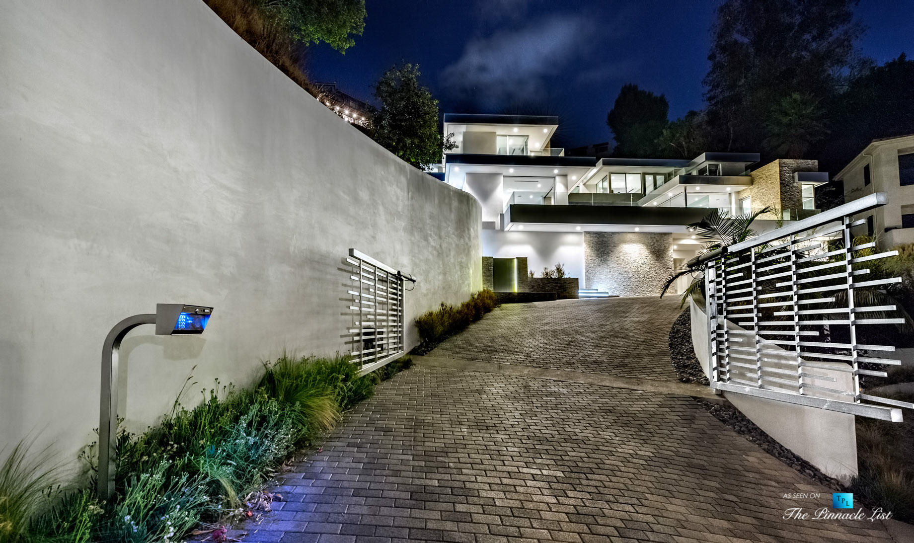 9311 Readcrest Dr, Beverly Hills, CA, USA