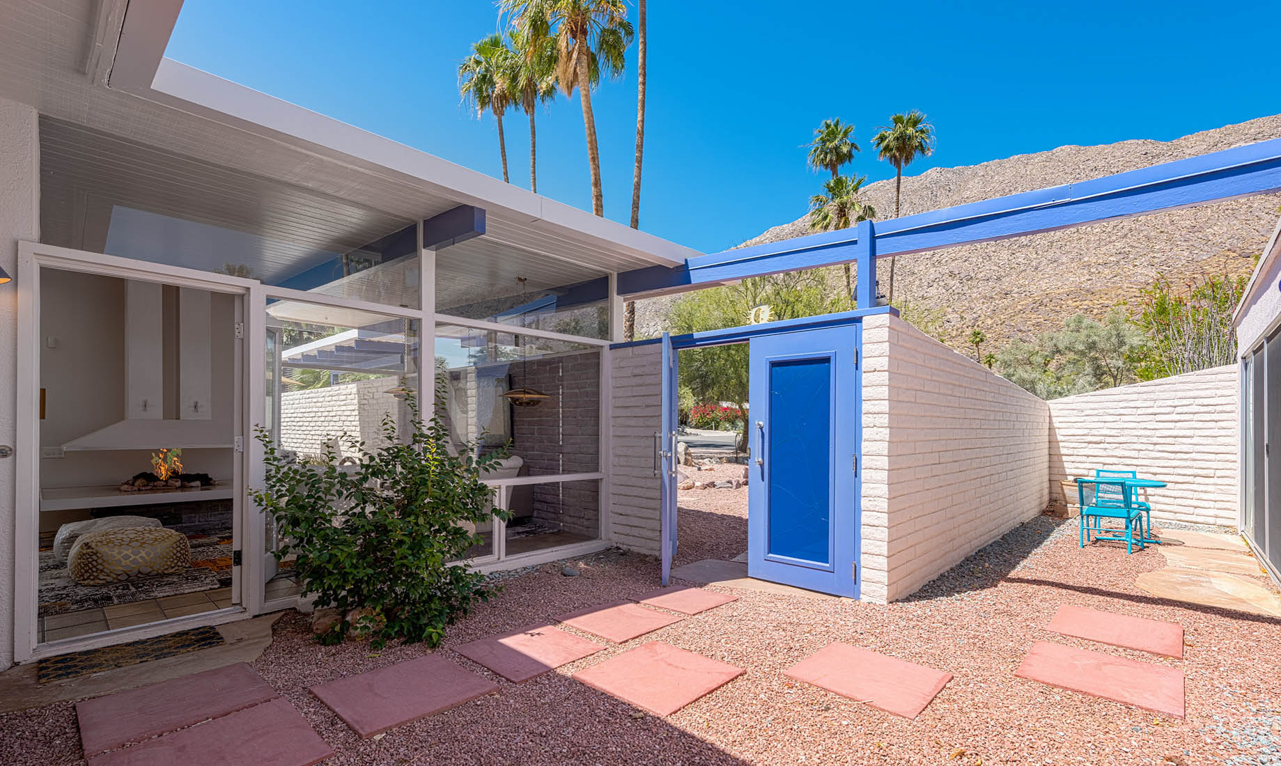 Mid-Century Modern – 342 S Patencio Rd, Palm Springs, CA, USA