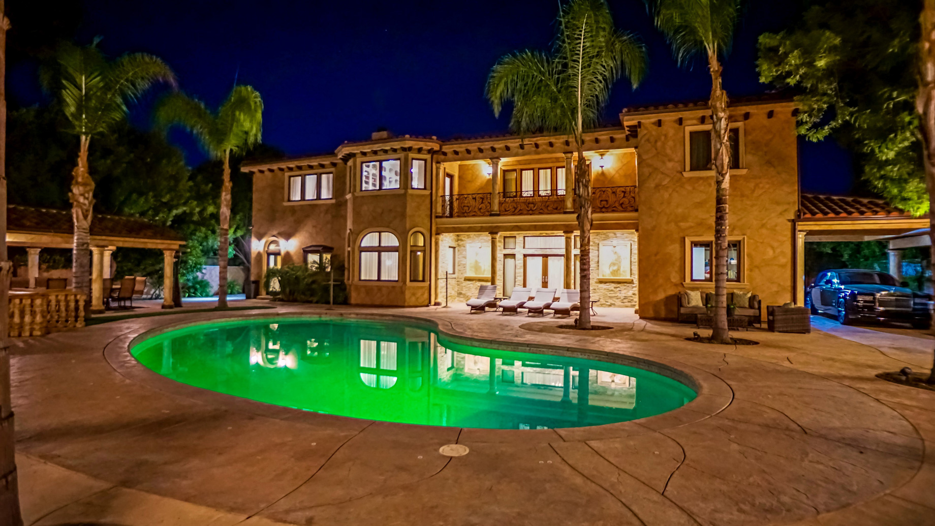 Chandler Estates Home – 13854 Albers St, Los Angeles, CA, USA