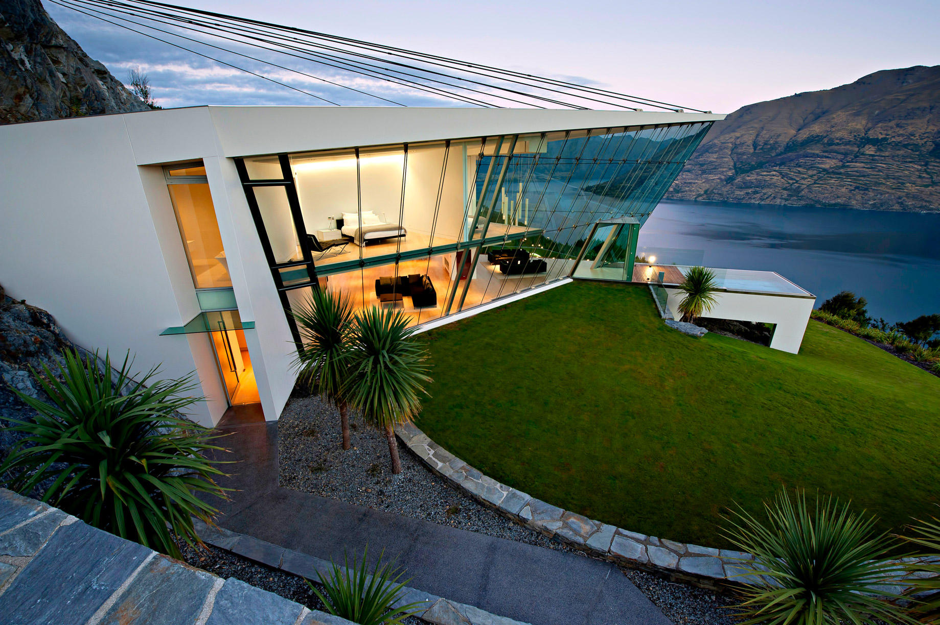Jagged Edge Luxury Residence – Queenstown, New Zealand