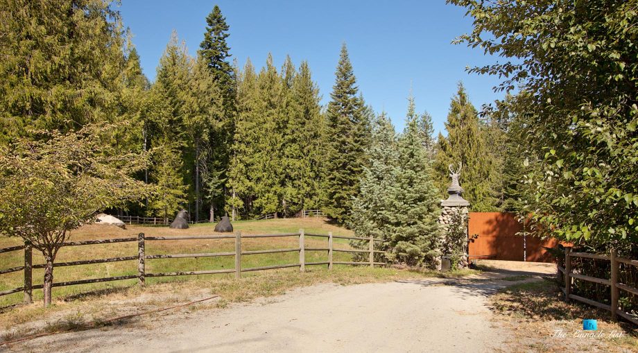 Outdoors and Outbuildings - Thunder Ranch - 7095 Bottle Bay Rd, Sagle, ID, USA