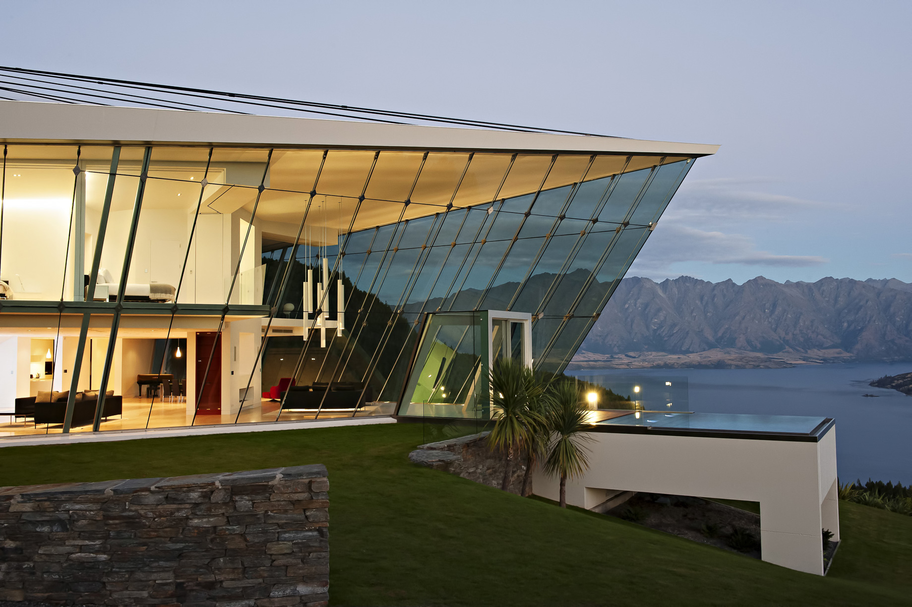 Jagged Edge Luxury Residence - Queenstown, New Zealand