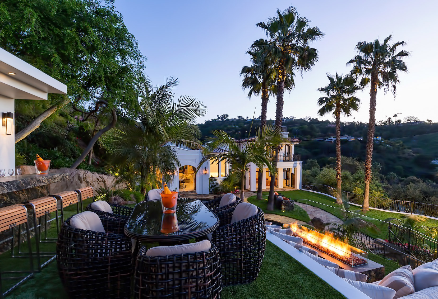 Cielo Luxury Retreat – 10048 Cielo Dr, Beverly Hills, CA, USA