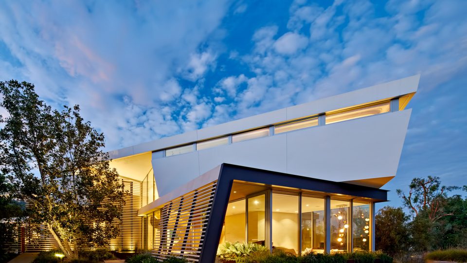 Tree Top Residence - North Barrington Ave, Los Angeles, CA, USA