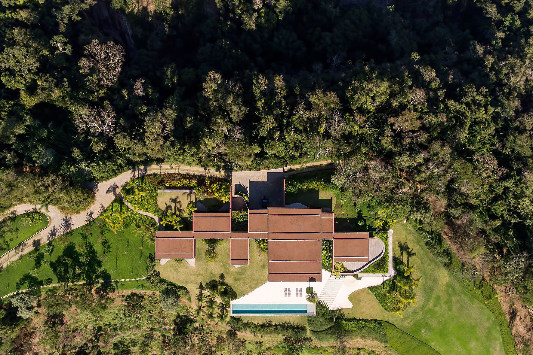 Aerial - Casa Terra Residence - Itaipava, Petrópolis, Rio de Janeiro, Brazil