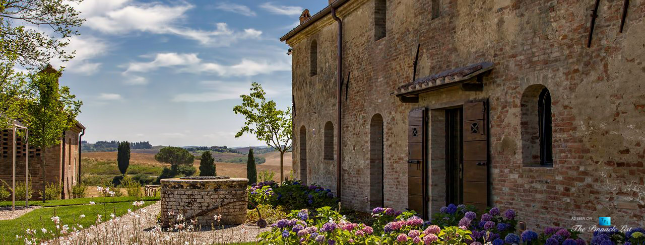 Podere Paníco Estate - Monteroni d'Arbia, Tuscany, Italy - House Exterior Property Pathway - Luxury Real Estate - Tuscan Villa