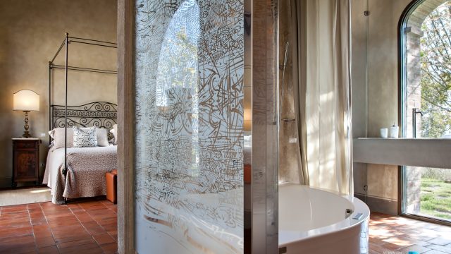 Podere Paníco Estate - Monteroni d'Arbia, Tuscany, Italy - Bedroom and Bathroom - Luxury Real Estate - Tuscan Villa