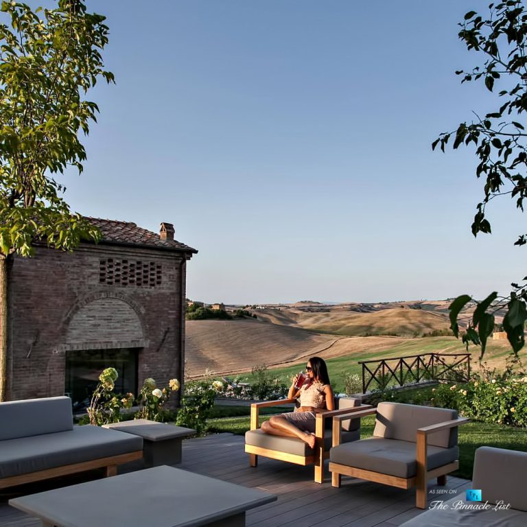 Podere Paníco Estate – Monteroni d’Arbia, Tuscany, Italy – Property Poolside Outdoor Lounge View – Luxury Real Estate – Tuscan Villa