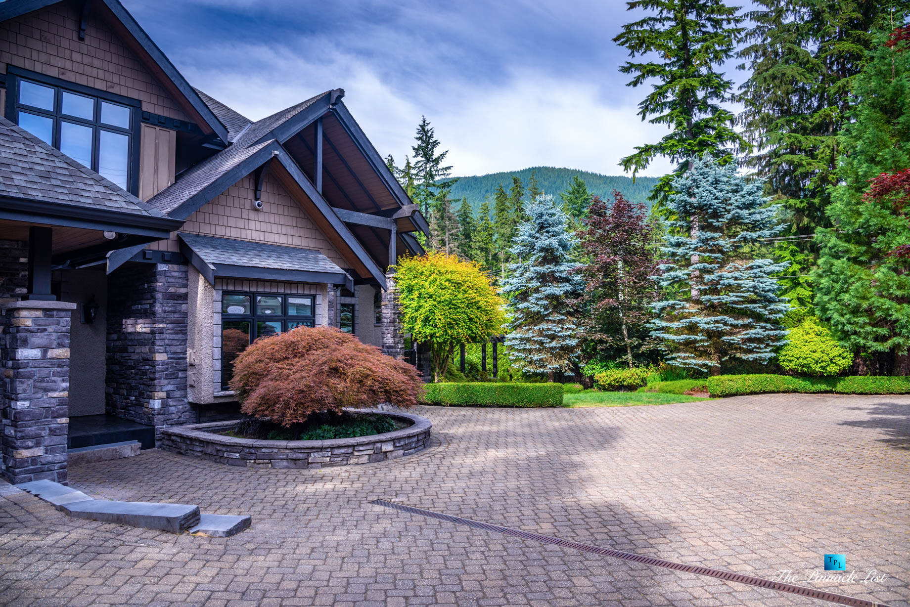 3053 Anmore Creek Way, Anmore, BC, Canada – House Front Driveway View – Luxury Real Estate – Greater Vancouver Home