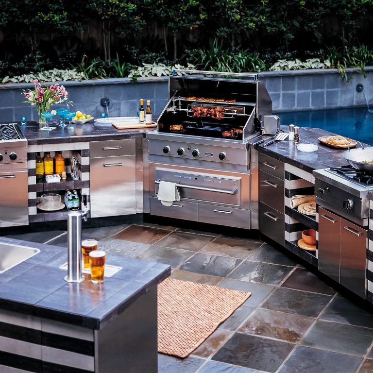 Luxury Outdoor Patio with Fully Equipped Exterior Kitchen Complete with Gas Grill