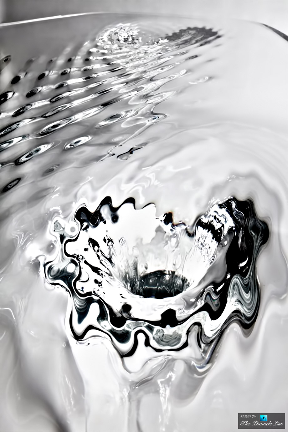 $250,000 Luxury Equilibrium – Spotlighting the Liquid Glacial Dining Table by Zaha Hadid