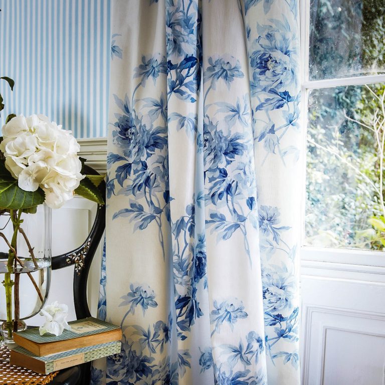 Lavish Floral Silk Drapes add Elegance to the Interior Decor of Luxury Homes