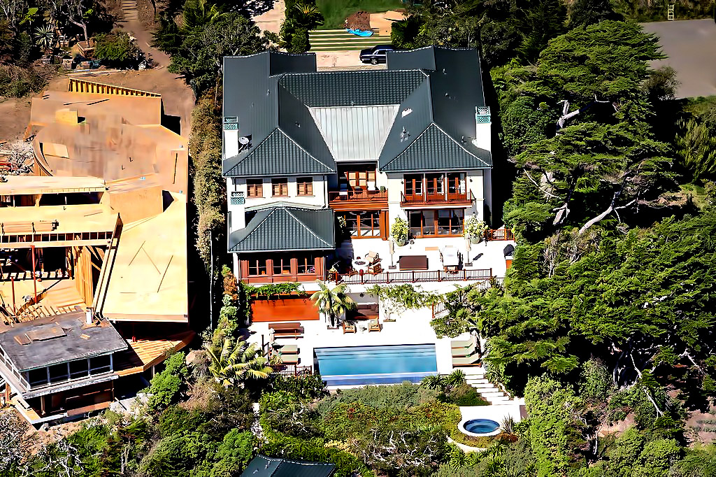 Cindy Crawford Malibu Beach House with Oceanview Infinity Pool