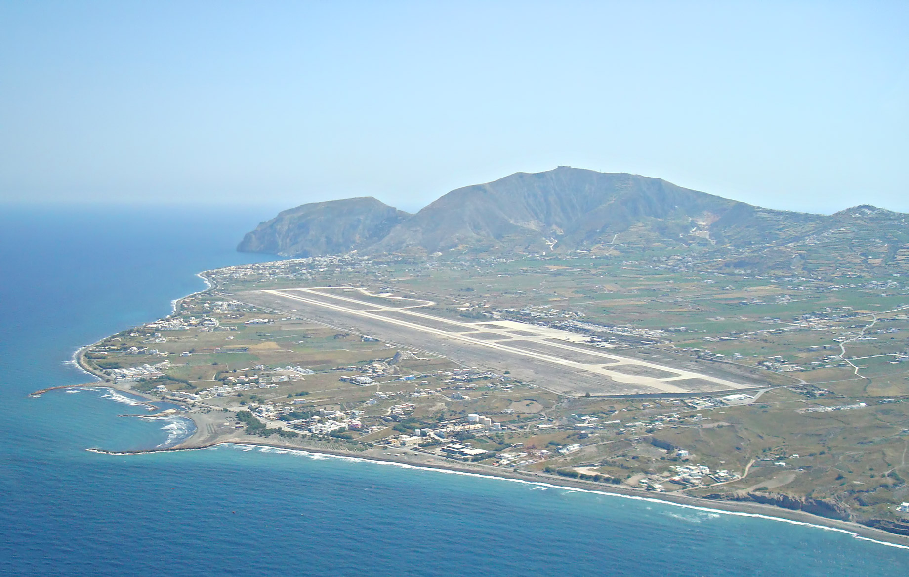 New Routes Leading to the Greek Islands - Santorini Airport