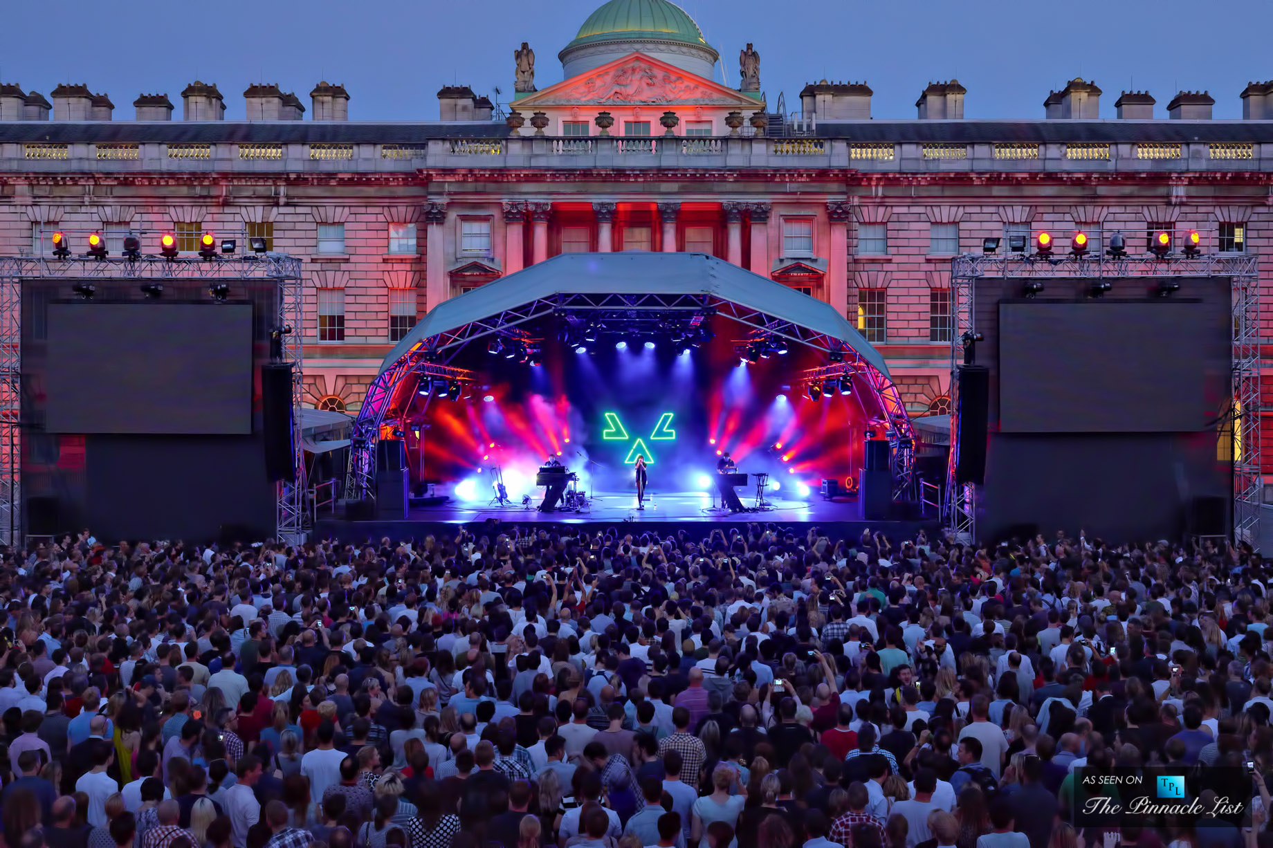 The Story Behind the Walls - Somerset House at the Strand in London