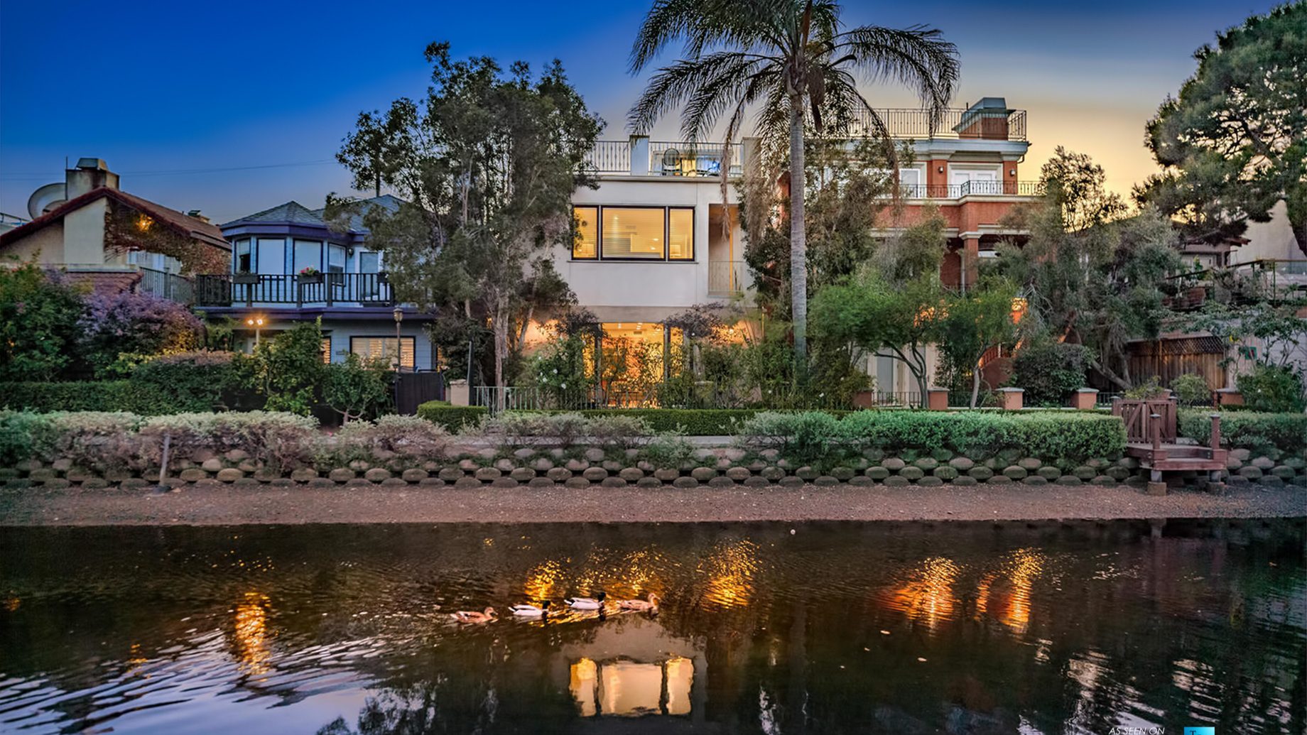 2605 Grand Canal, Venice, CA, USA 🇺🇸 – SOLD – $2,600,000 – Josh Reef