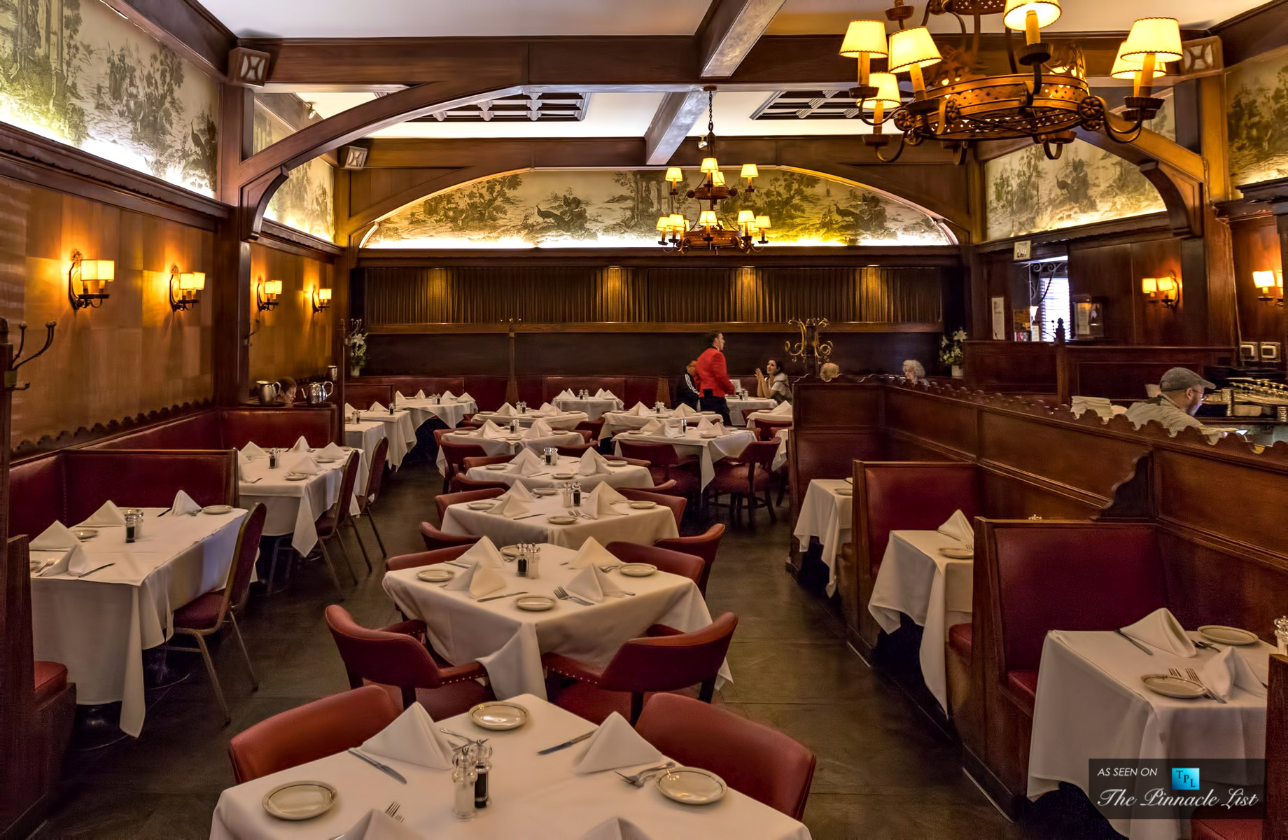 Musso & Frank Grill Restaurant – 6667 Hollywood Blvd, Los Angeles, CA, USA