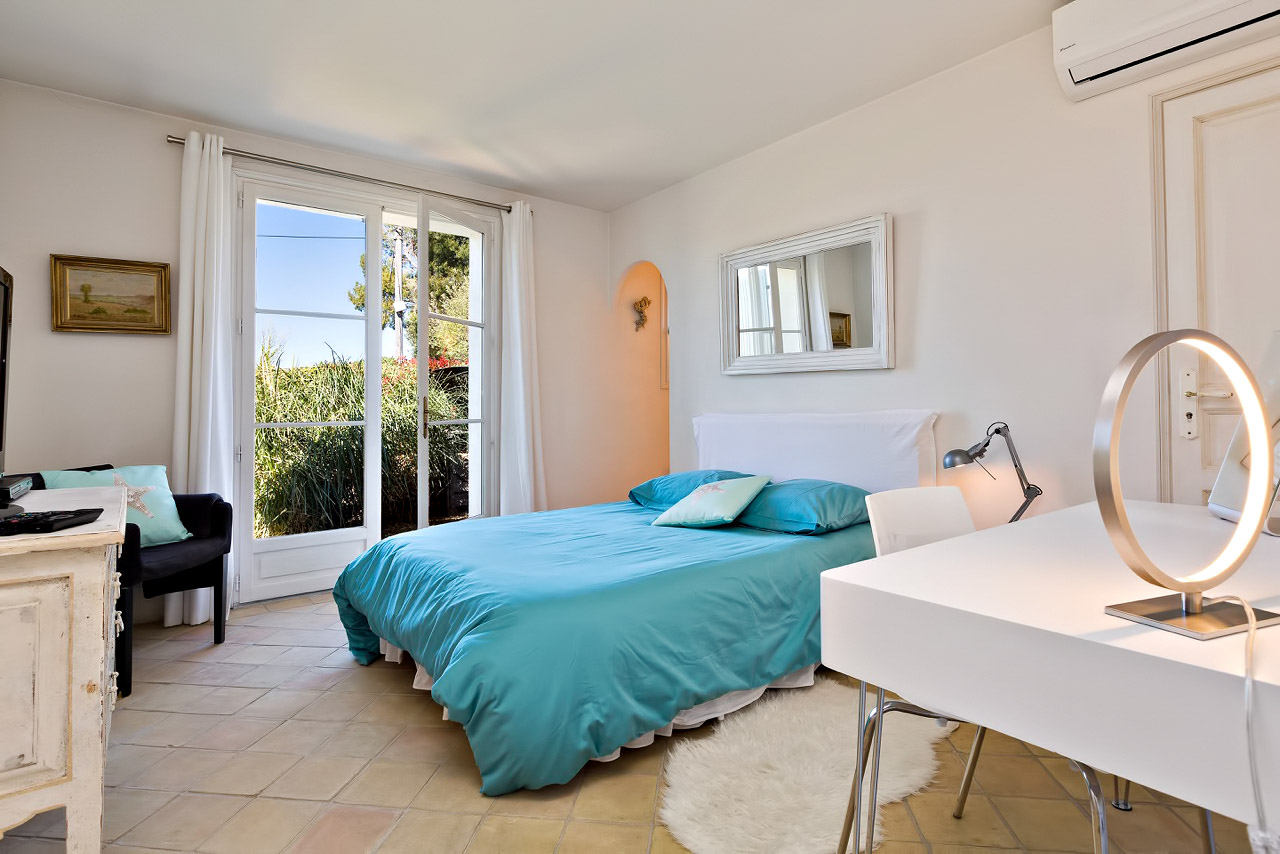 Modern Comforts Villa Bella On The French Riviera Inside A Luxury