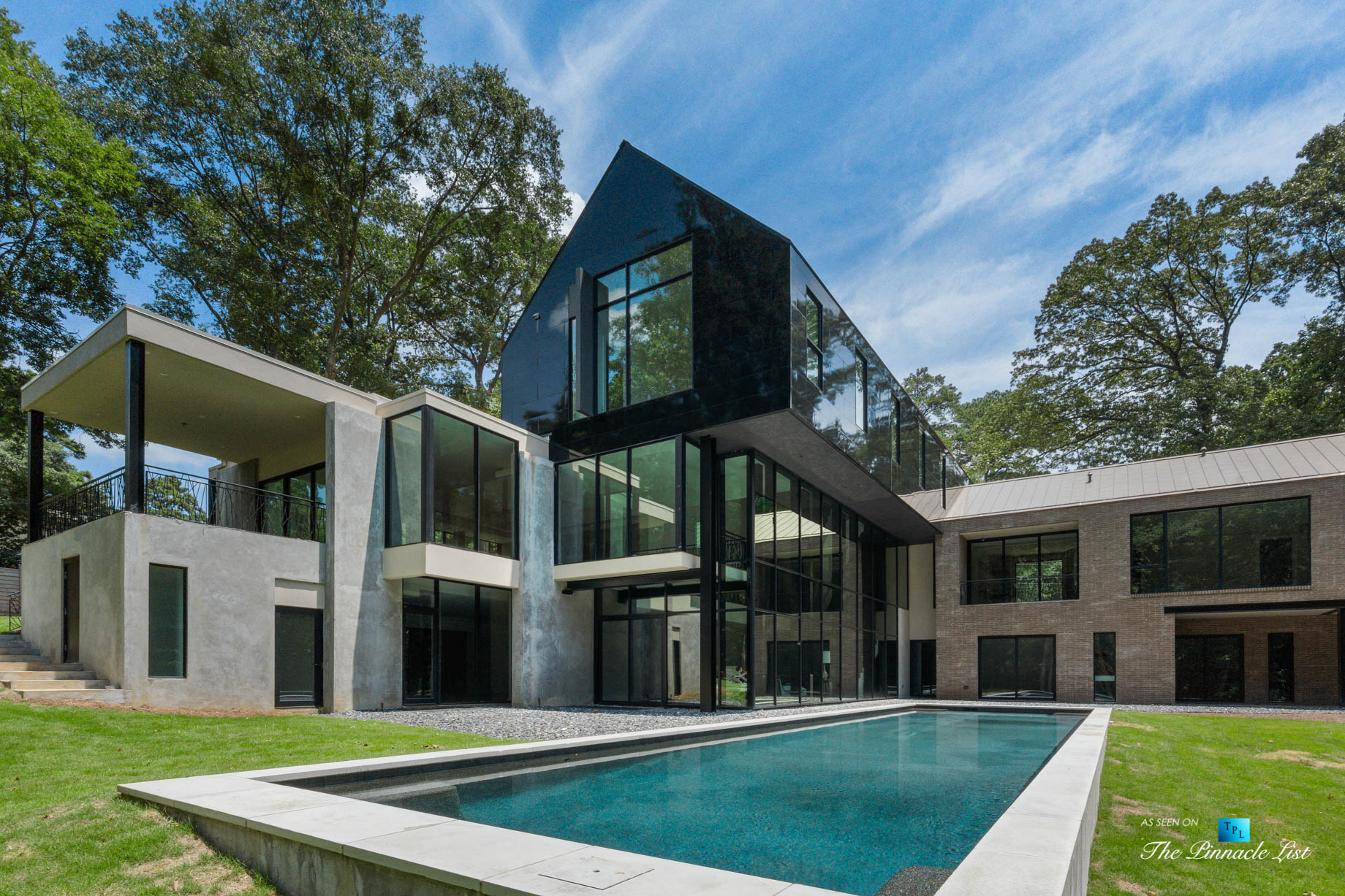 2716 Ridgewood Rd NW, Atlanta, GA, USA - Backyard House Pool View - Luxury Real Estate - Modern Contemporary Buckhead Home