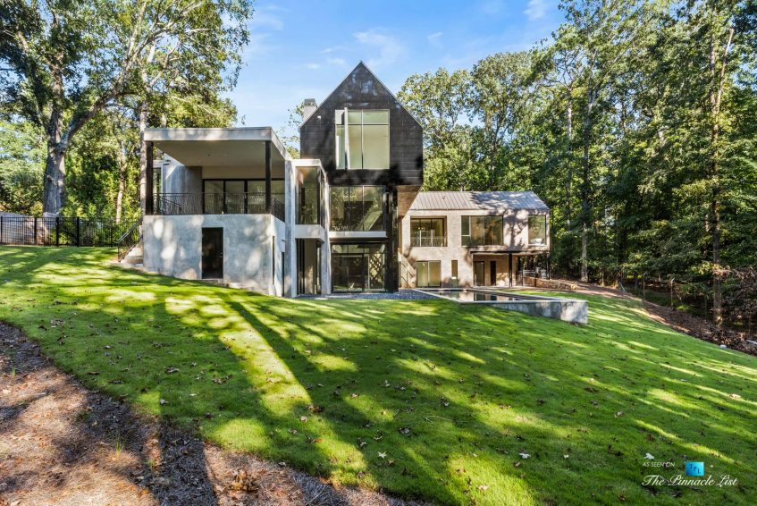 2716 Ridgewood Rd NW, Atlanta, GA, USA - Backyard Property View - Luxury Real Estate - Modern Contemporary Buckhead Home