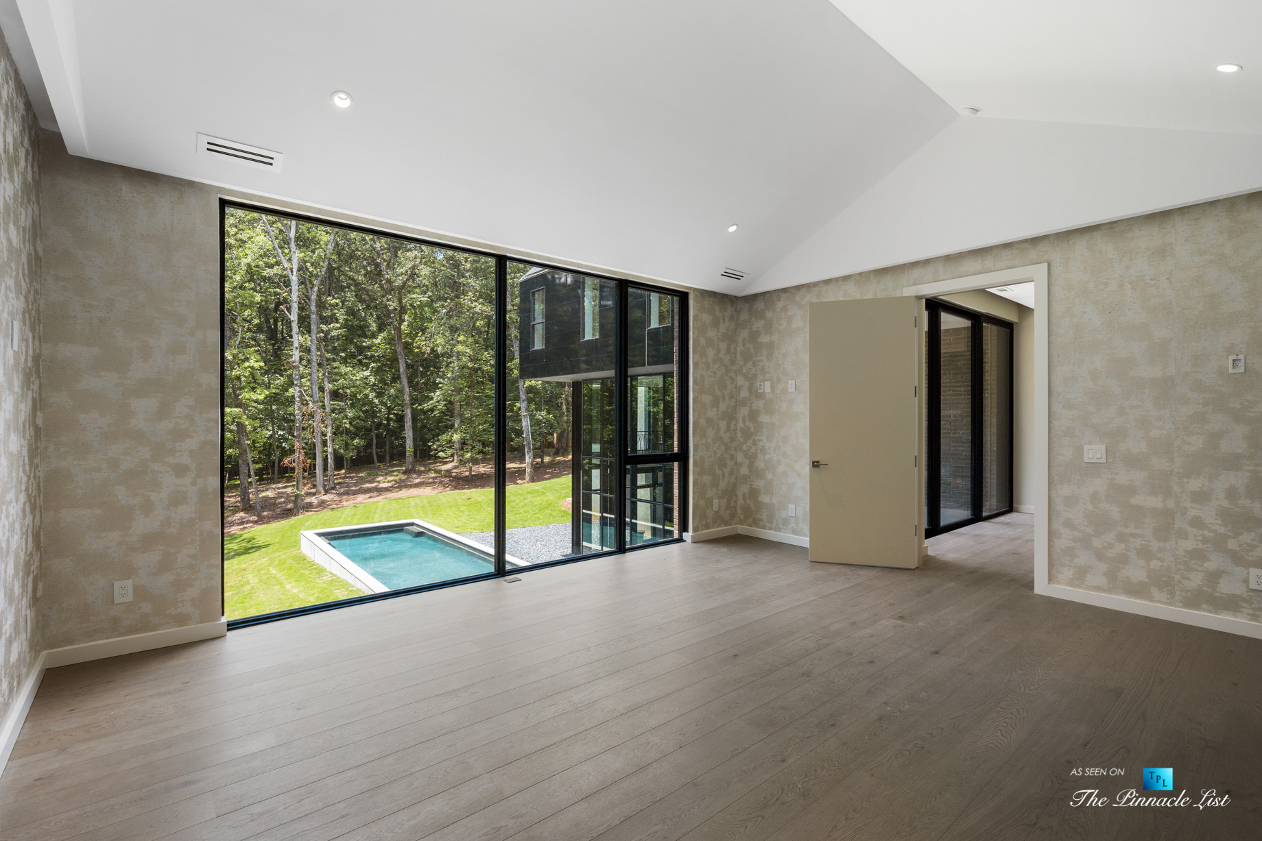 2716 Ridgewood Rd NW, Atlanta, GA, USA - Master Bedroom - Luxury Real Estate - Modern Contemporary Buckhead Home