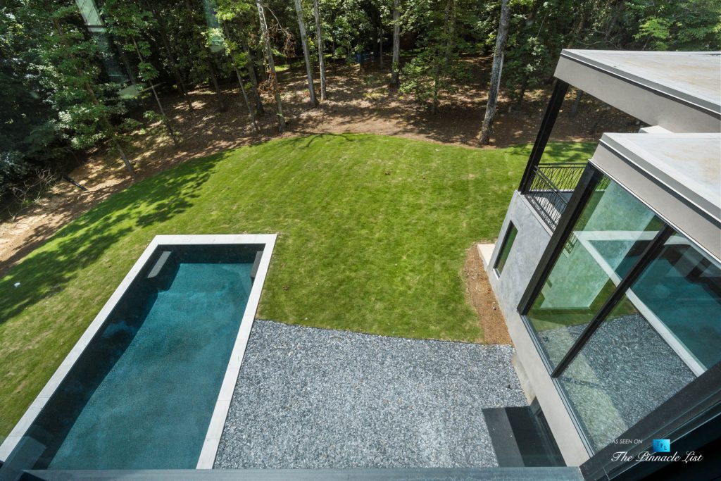 2716 Ridgewood Rd NW, Atlanta, GA, USA - Backyard with Pool - Luxury Real Estate - Modern Contemporary Buckhead Home