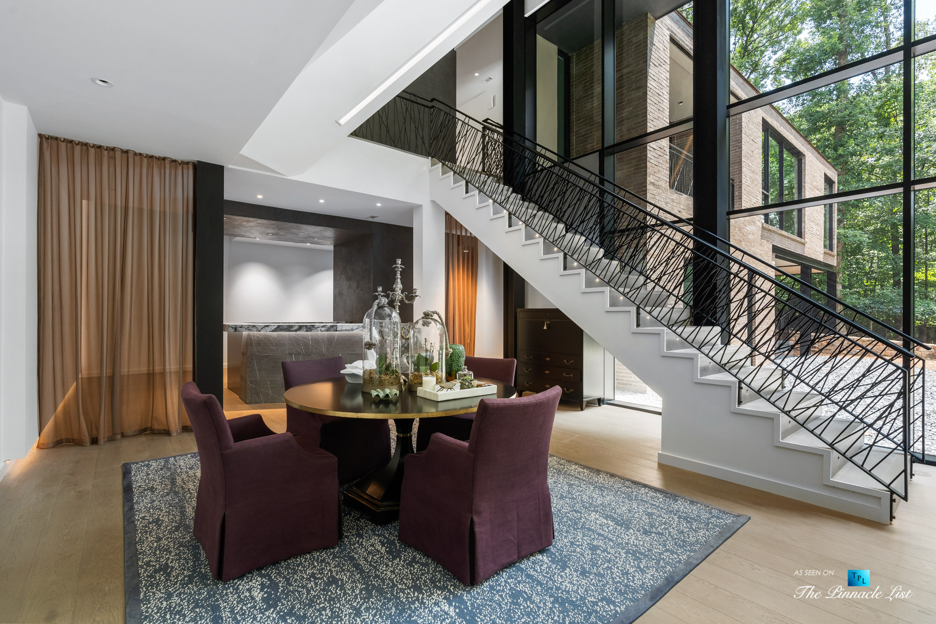 2716 Ridgewood Rd NW, Atlanta, GA, USA - Living Room - Luxury Real Estate - Modern Contemporary Buckhead Home