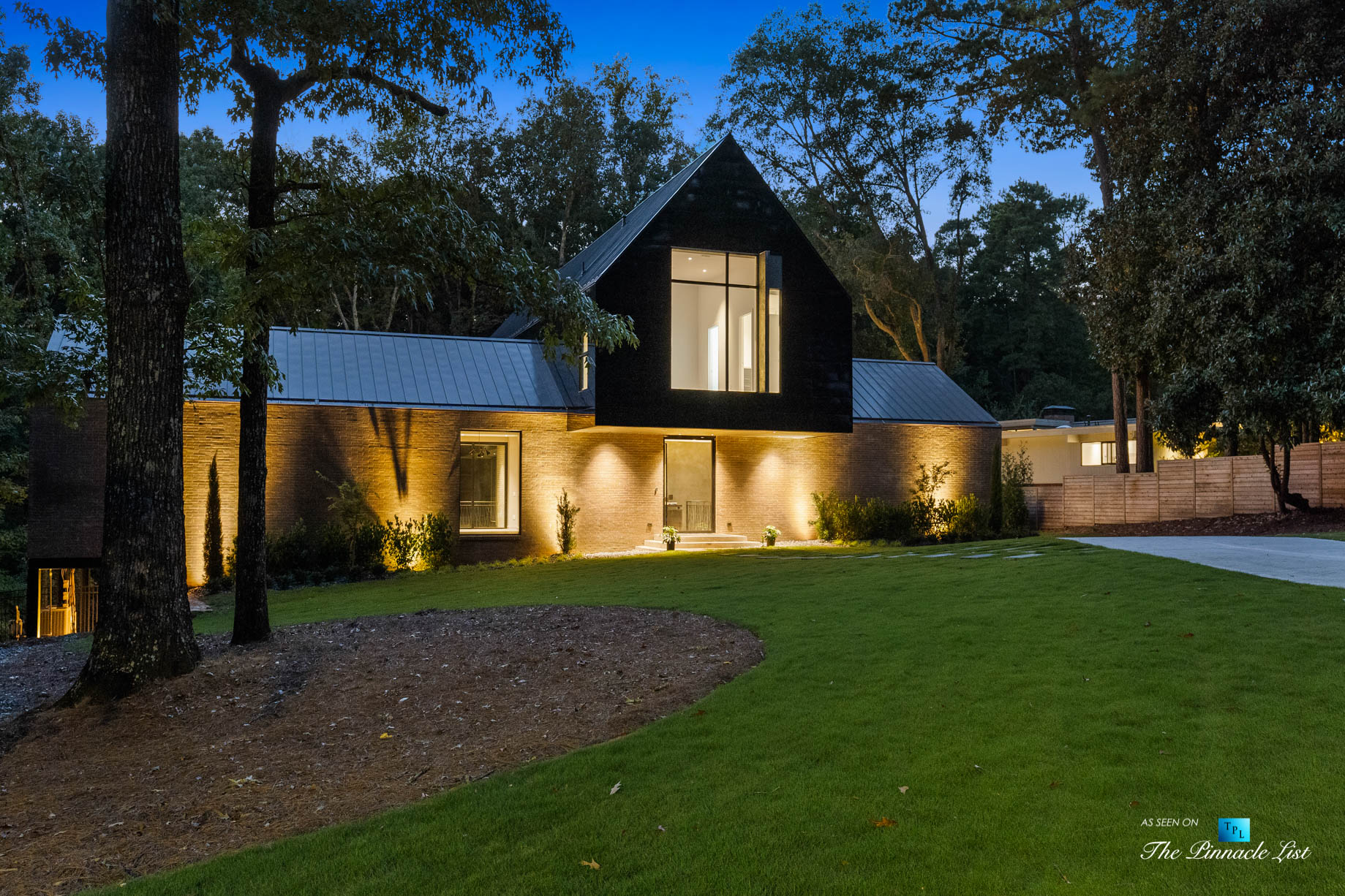 2716 Ridgewood Rd NW, Atlanta, GA, USA - Night Front House Exterior View - Luxury Real Estate - Modern Contemporary Buckhead Home