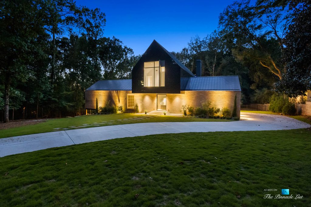 2716 Ridgewood Rd NW, Atlanta, GA, USA - Night Front House Exterior View - Luxury Real Estate - Modern Contemporary Buckhead Home