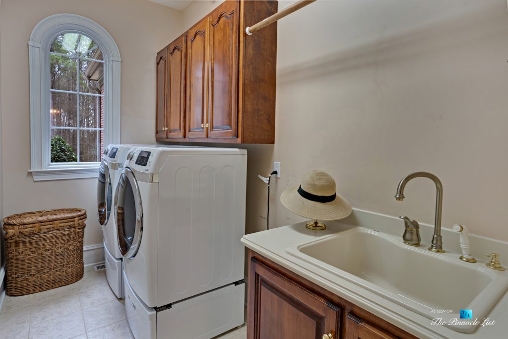 2219 Costley Mill Rd NE, Conyers, GA, USA - Laundry Room - Luxury Real Estate - Equestrian Country Home