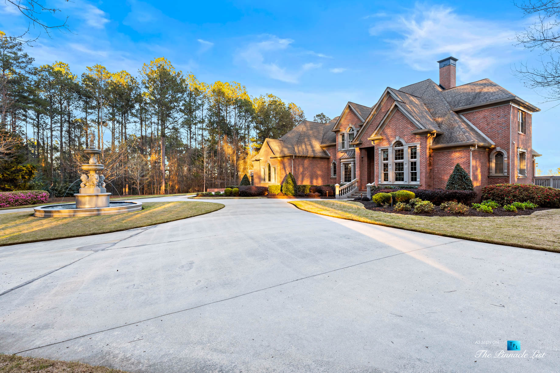 2219 Costley Mill Rd NE, Conyers, GA, USA - Front Property Water Fountain - Luxury Real Estate - Equestrian Country Home