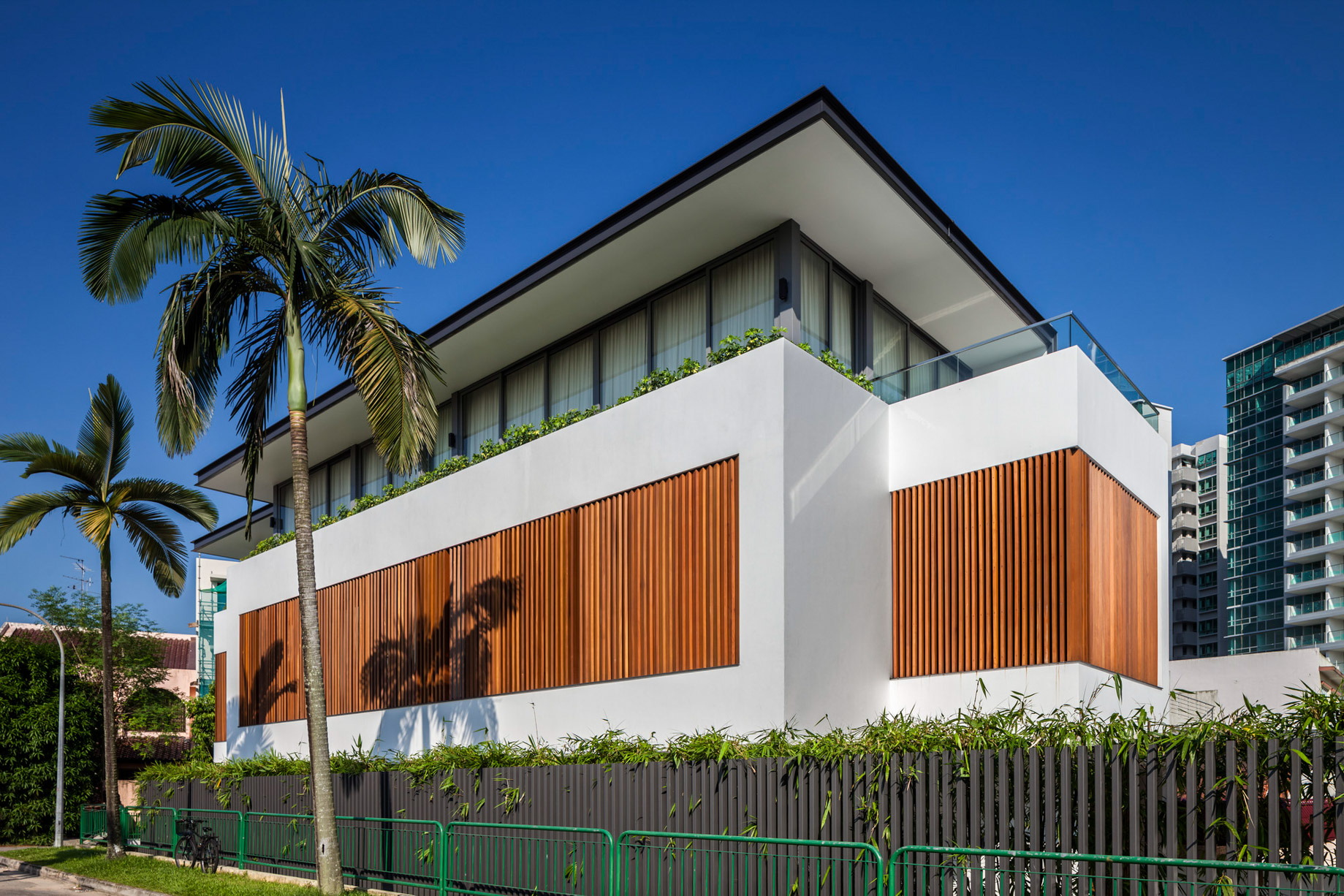 Sunny Side House Luxury Residence - Serangoon, Singapore