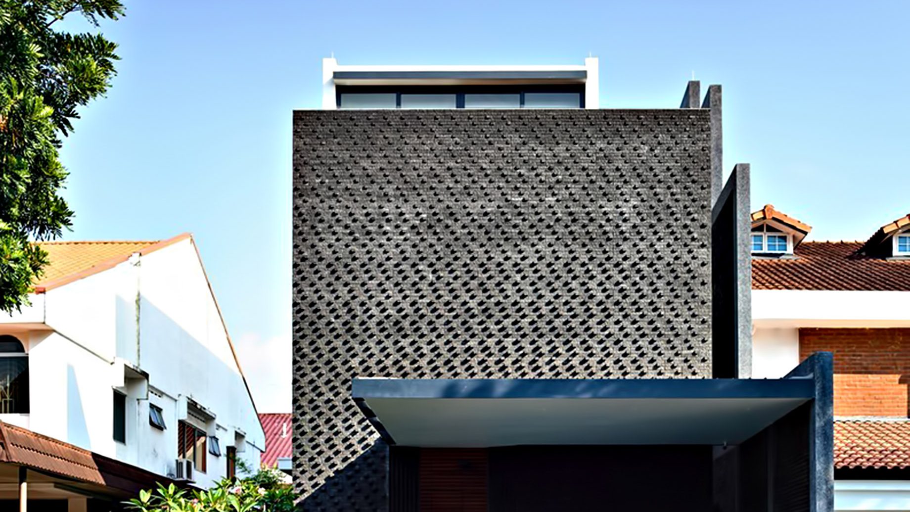 The Space Between Walls House – Prices of Wales Rd, Singapore 🇸🇬