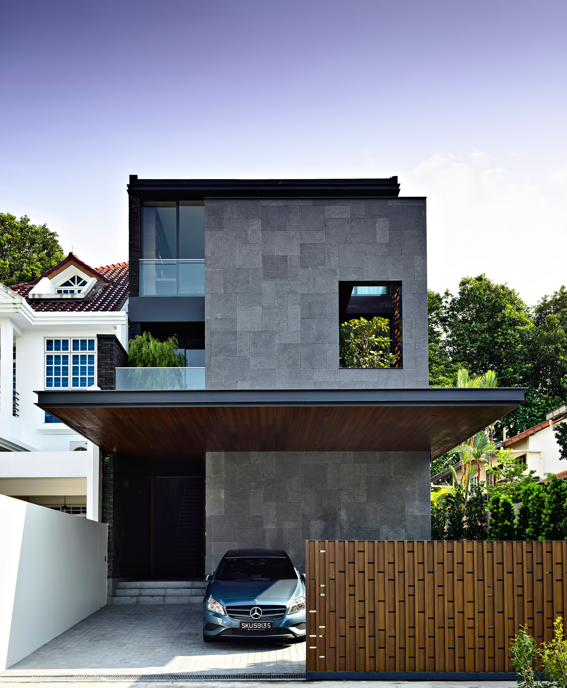 Viewing Back Luxury House - Jalan Tempua, Singapore
