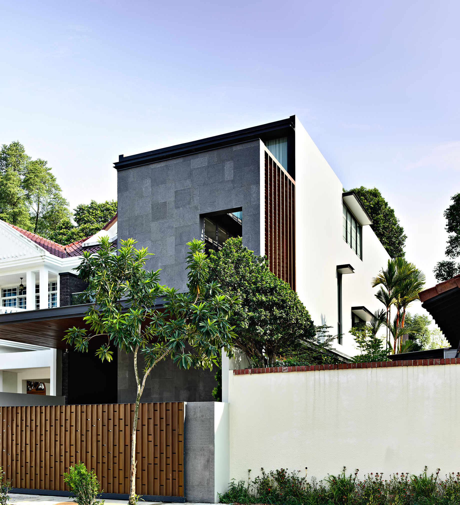 Viewing Back Luxury House – Jalan Tempua, Singapore