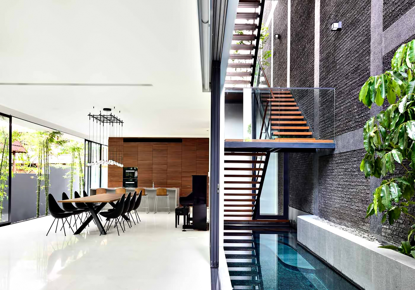 The Space Between Walls House – Prices of Wales Rd, Singapore