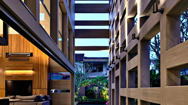Concrete Light House Residence - Greenleaf Drive, Singapore