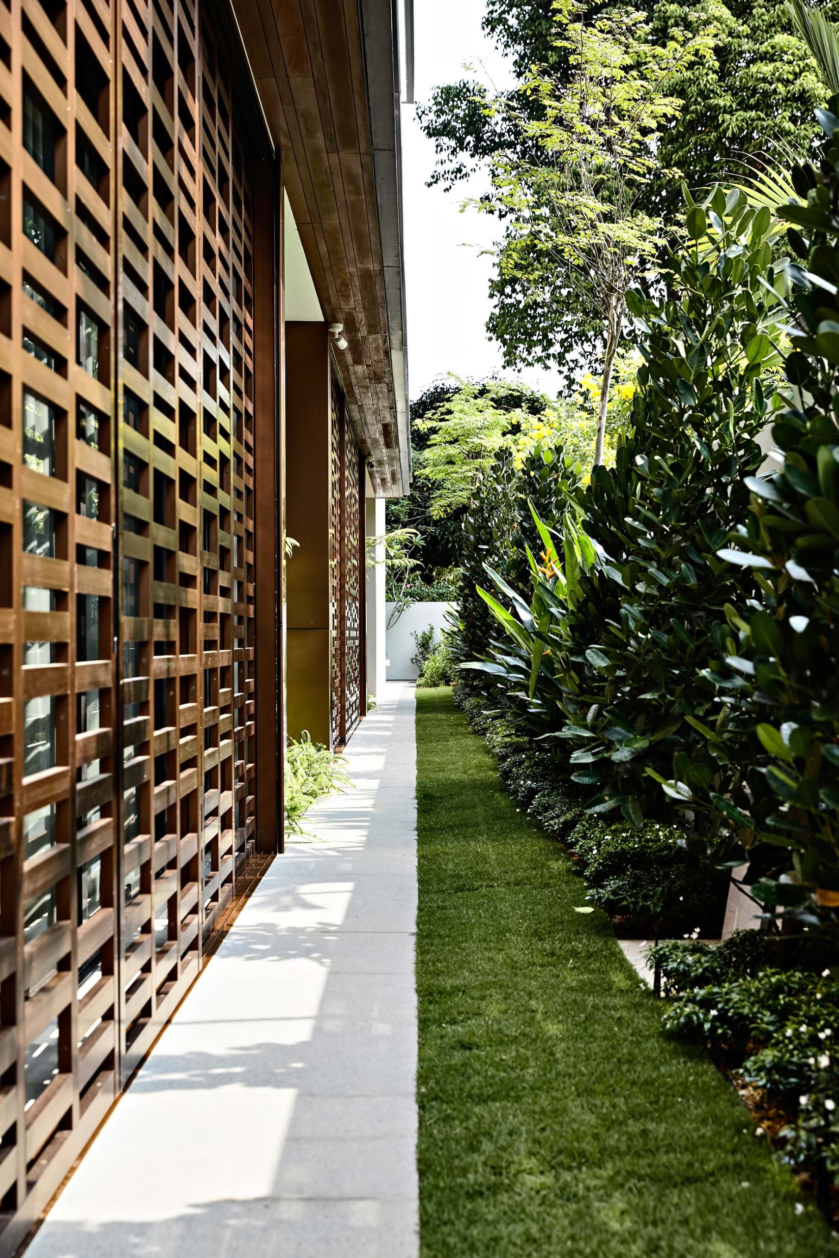 Viewing Back Luxury House – Jalan Tempua, Singapore