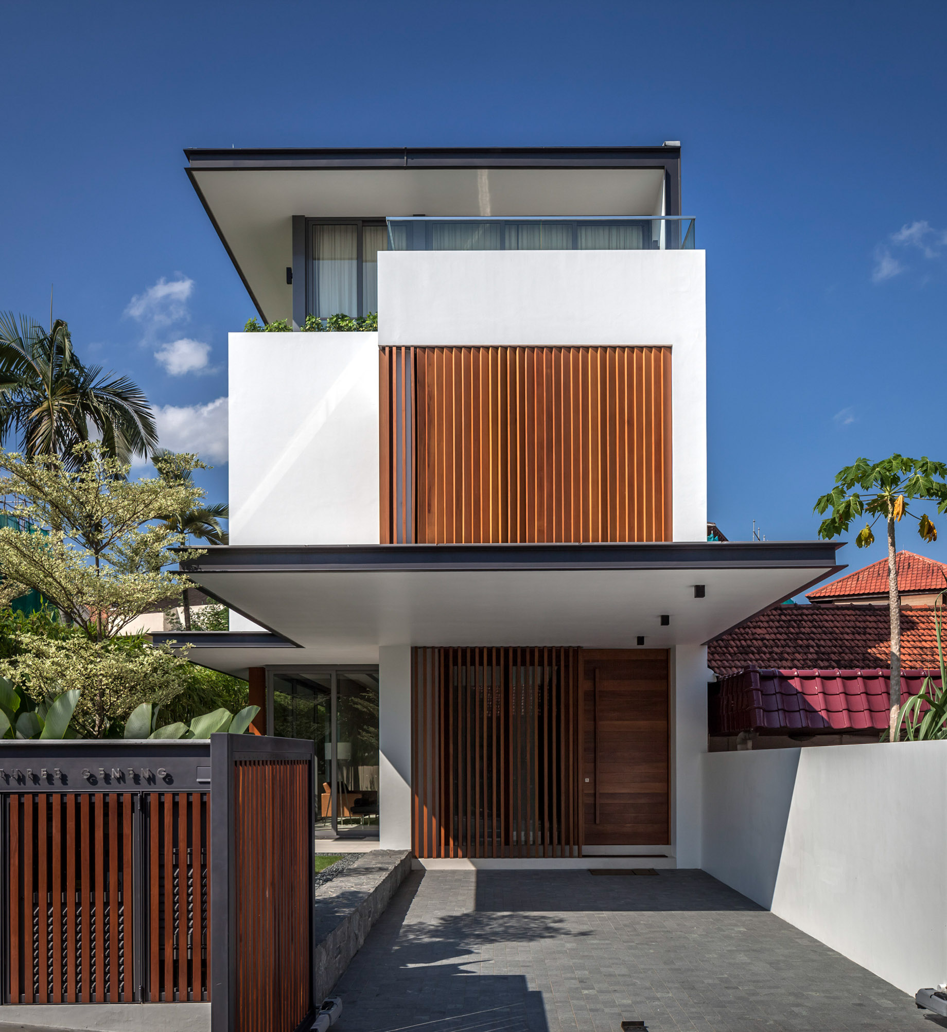 Sunny Side House Luxury Residence - Serangoon, Singapore