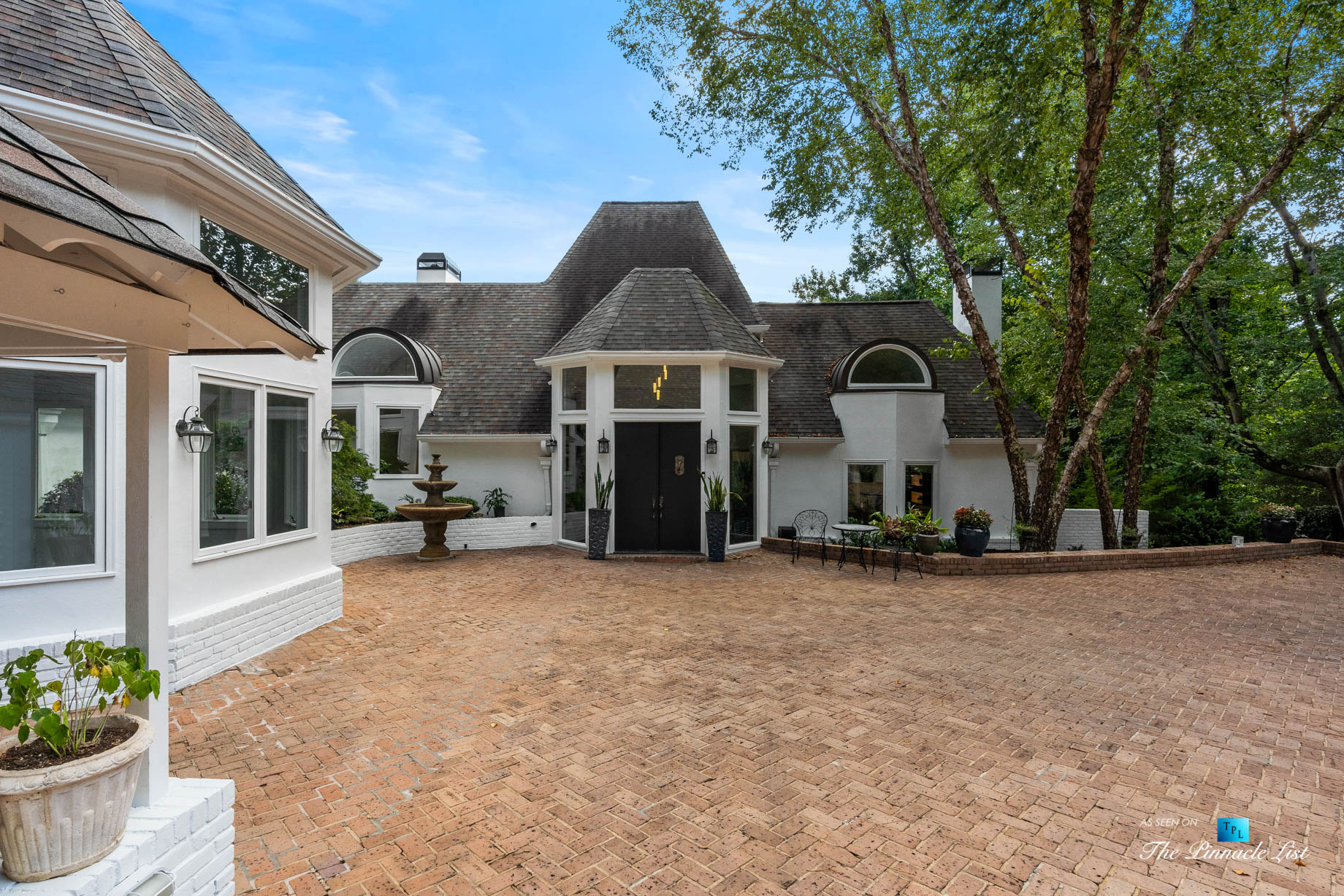 3906 Paces Ferry Rd NW, Atlanta, GA, USA – Driveway Courtyard – Luxury Real Estate – Buckhead Home