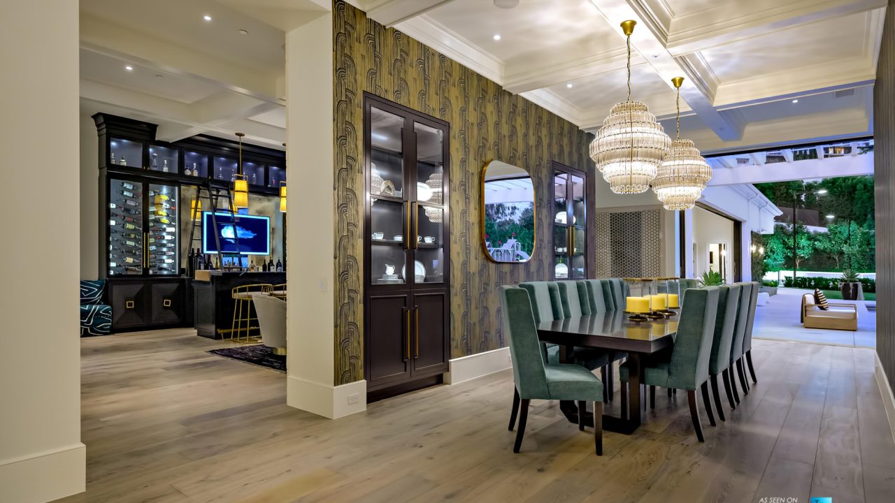 Formal Dining – The Pinnacle List