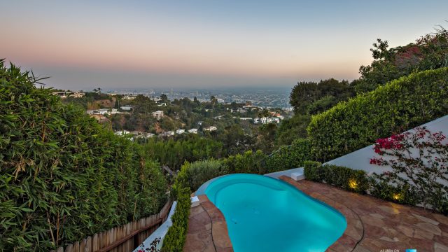 9240 Robin Dr, Los Angeles, CA, USA