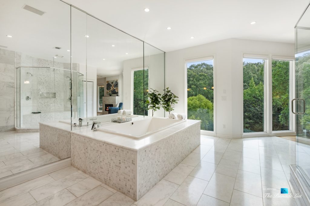 3906 Paces Ferry Rd NW, Atlanta, GA, USA - Master Bathroom Tub - Luxury Real Estate - Buckhead Home